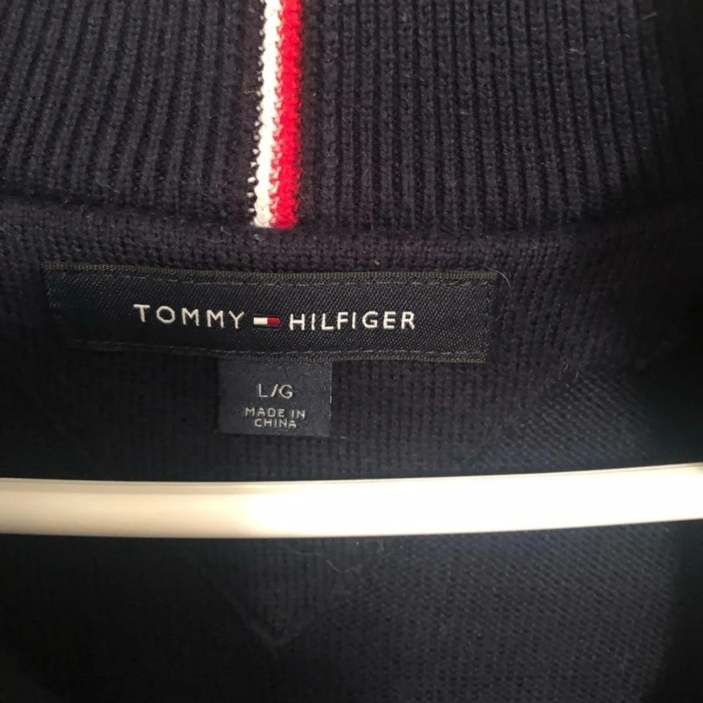 Tommy Hilfiger 1/4  zipped Cotton size large Pullover - Picture 8 of 9